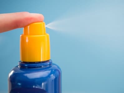 High protection clear sun spray SPF 30 formulation