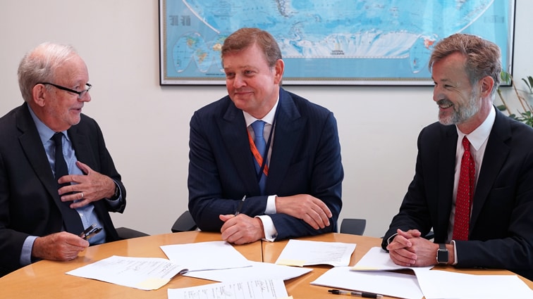 (From left to right) UNICEF Executive Director Anthony Lake, Royal Dutch DSM Chief Executive Officer Feike Sijbesma, and Sight and Life Foundation board member Fokko Wientjes