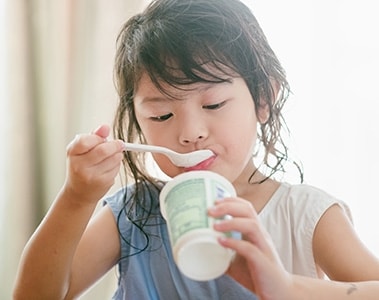 帝斯曼在平衡风味和质构的同时扩大了 Delvo®Guard 生物保鲜菌种系列来应对酸奶品类的食物浪费问题