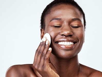 Natural micellar mattifying cleanser skin care formulation